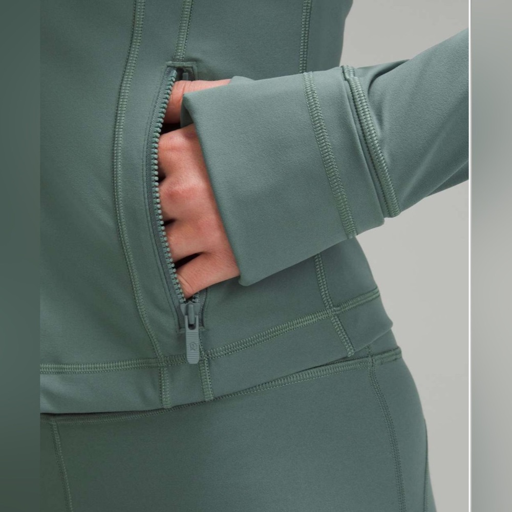 Lululemon Cropped Define Jacket *Nulu in Medium Forest Size 2 - Picture 6 of 6